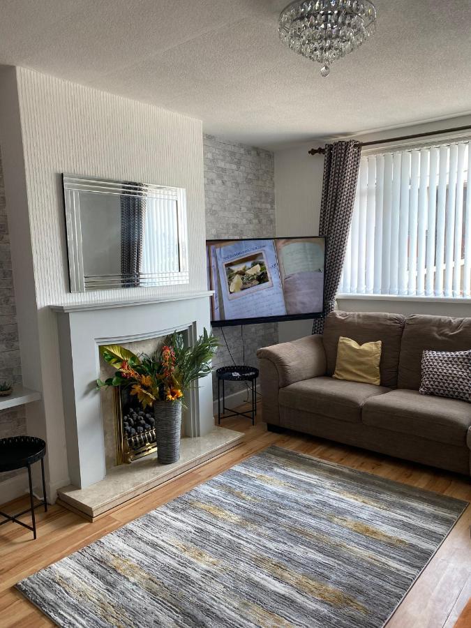 M&J Apartment Blackpool Bagian luar foto