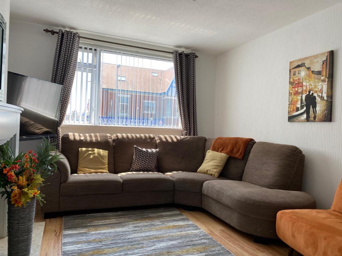 M&J Apartment Blackpool Bagian luar foto